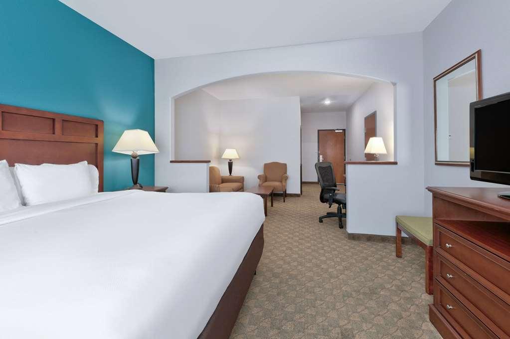 Baymont Inn & Suites By Wyndham Glen Rose Rum bild